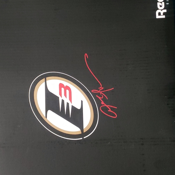 Reebok Question “Respect My Shine” Features Rub-Away Black Toe With Hidden Gold - Picture 3 of 5